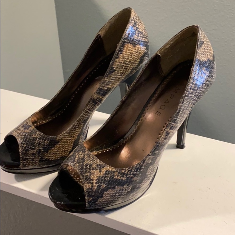 Heels Size 9 - image 2